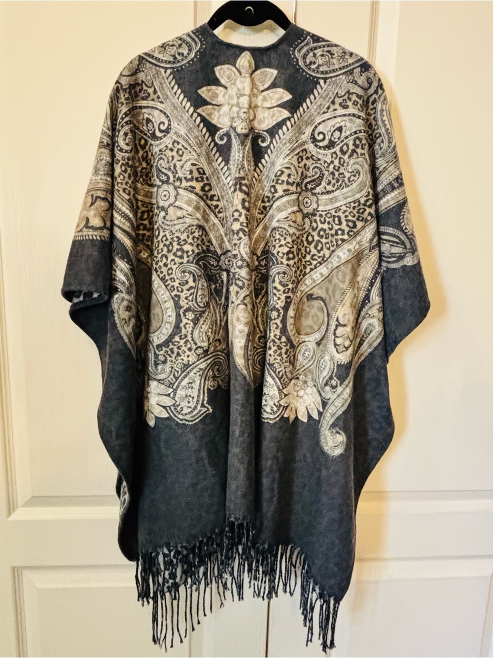 Chico's Charcoal and Cream Paisley Fringed Shawl (Reversible)